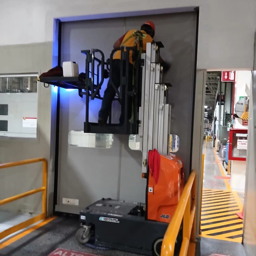 Puertas rápidas autorreparables 1